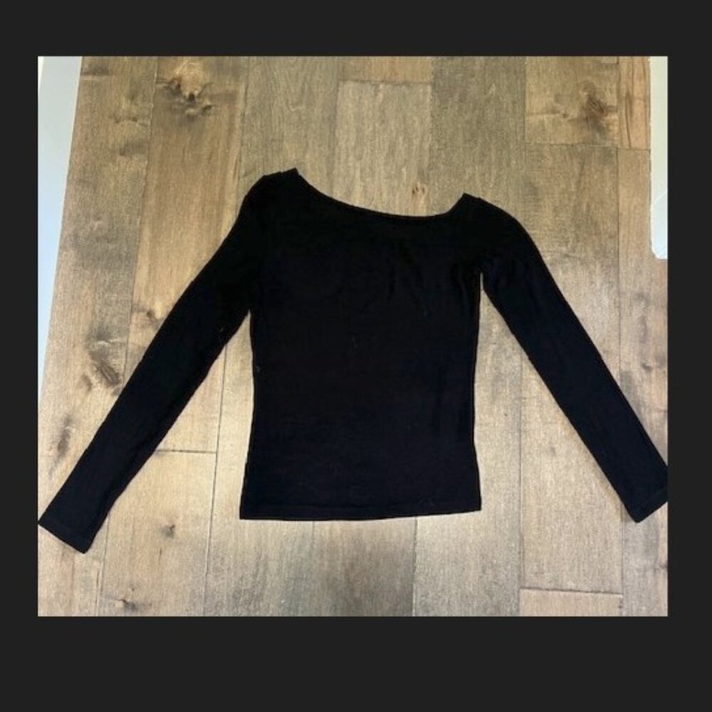 GBTSO Off Shoulder Long Sleeve Top in Black